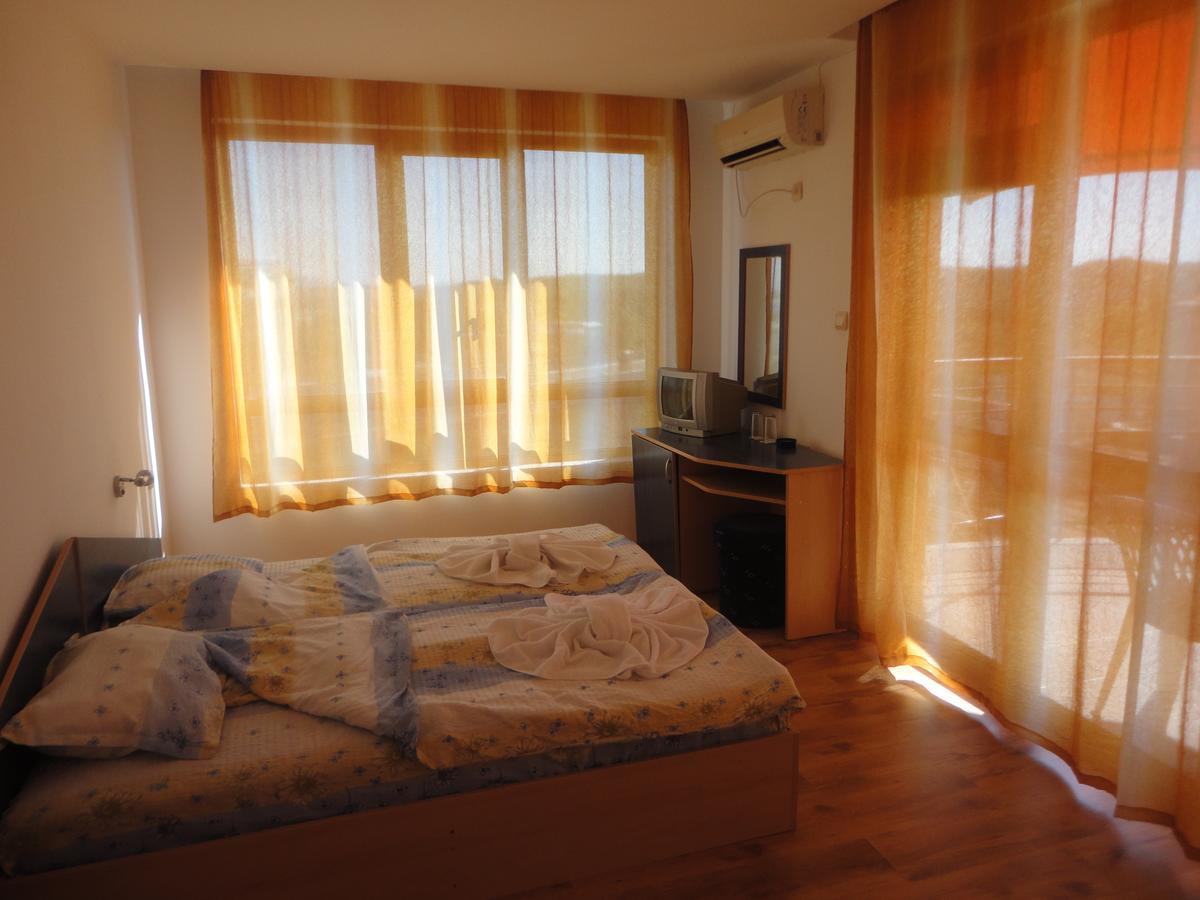 Hotel Kalina Primorsko Buitenkant foto